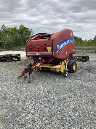 Image of New Holland RB450 equipment image 2