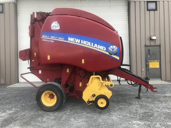 2015 New Holland RB460 CropCutter Equipment Image0