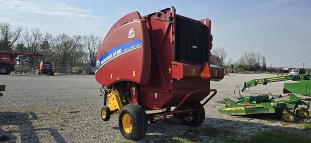 Image of New Holland RB460 equipment image 4