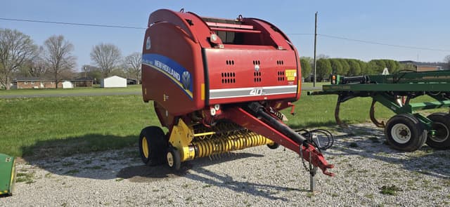 Image of New Holland RB460 equipment image 1