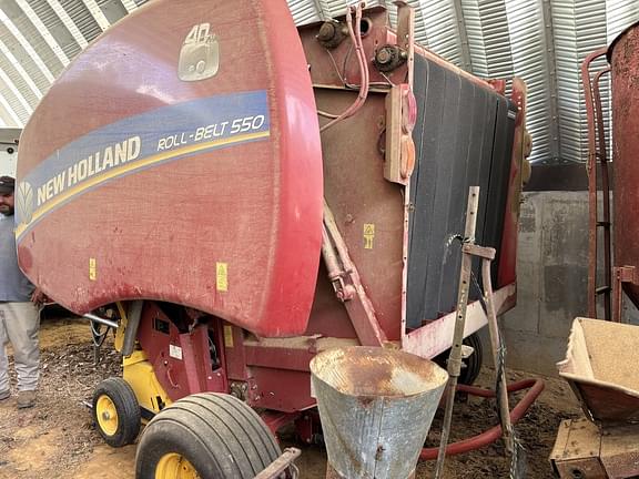 Image of New Holland RB550 equipment image 2