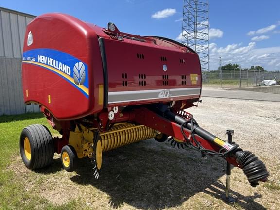 Image of New Holland RB550 equipment image 3