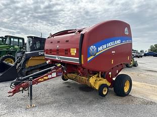 2015 New Holland RB550 Equipment Image0