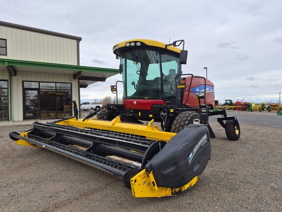 2015 New Holland Speedrower 160 Equipment Image0