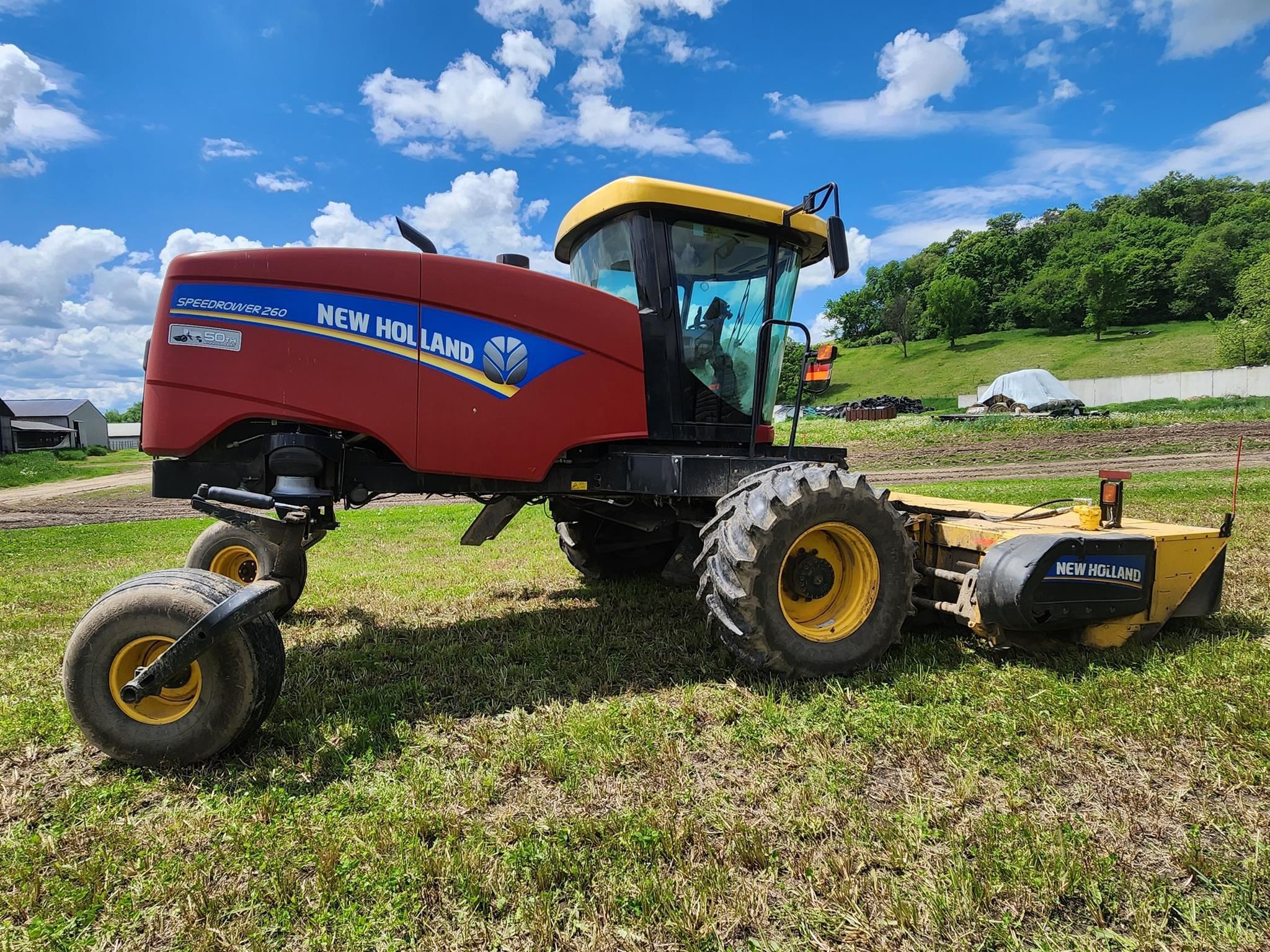 2015 New Holland Speedrower 260 Equipment Image0
