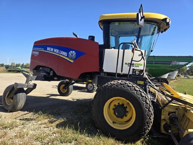Image of New Holland Speedrower 260 equipment image 2