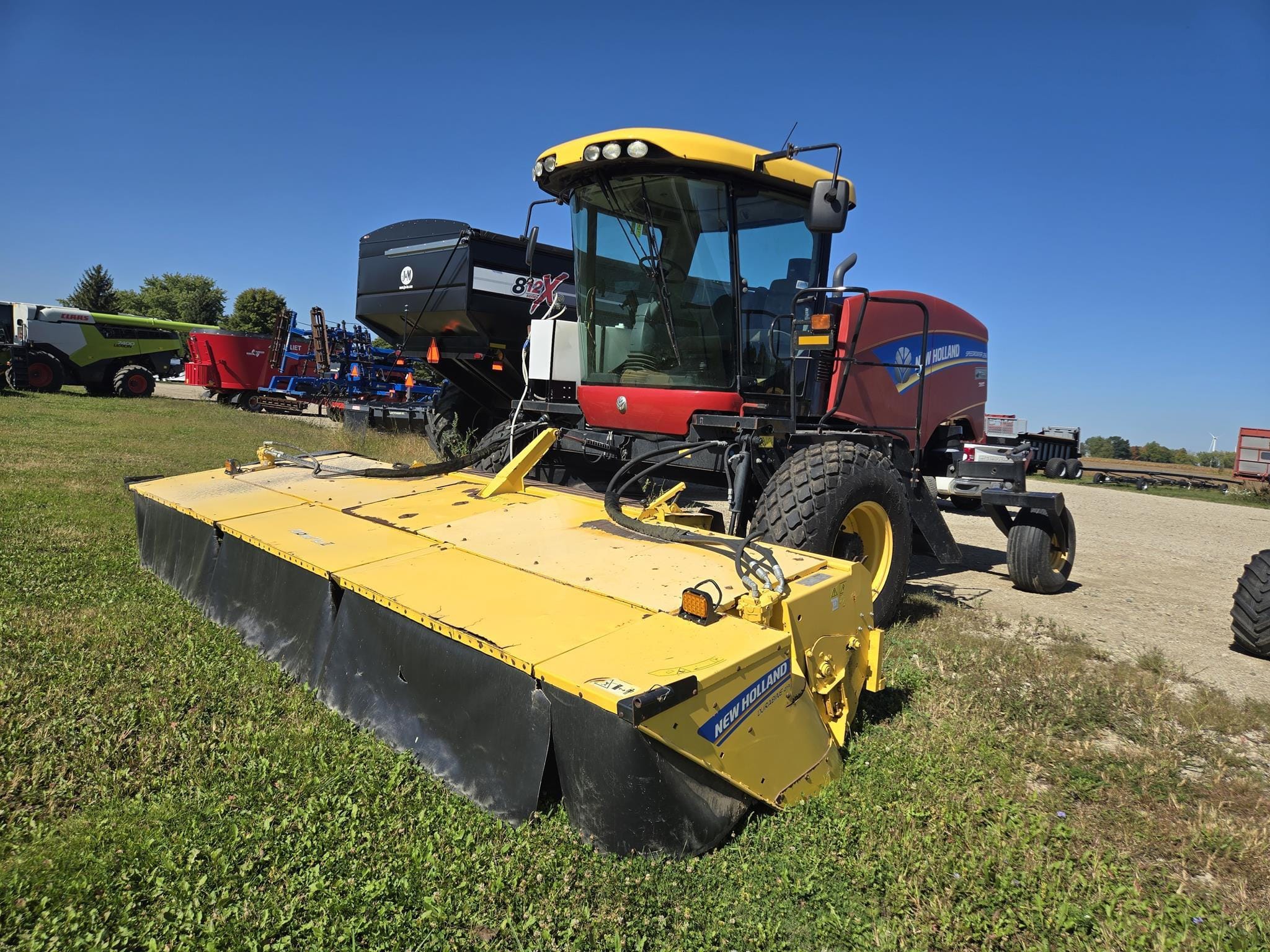 2015 New Holland Speedrower 260 Equipment Image0