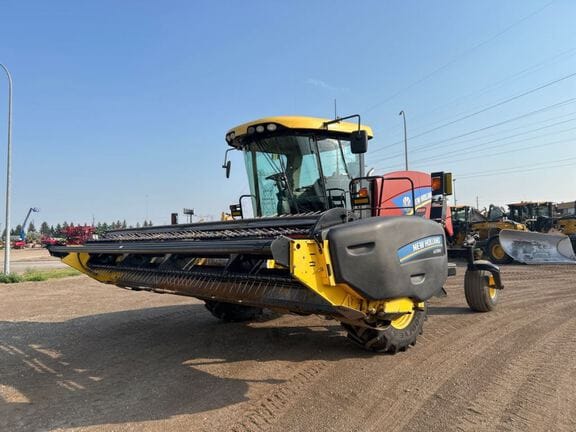 2015 New Holland Speedrower 130 Equipment Image0