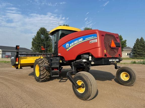 Image of New Holland Speedrower 130 equipment image 2
