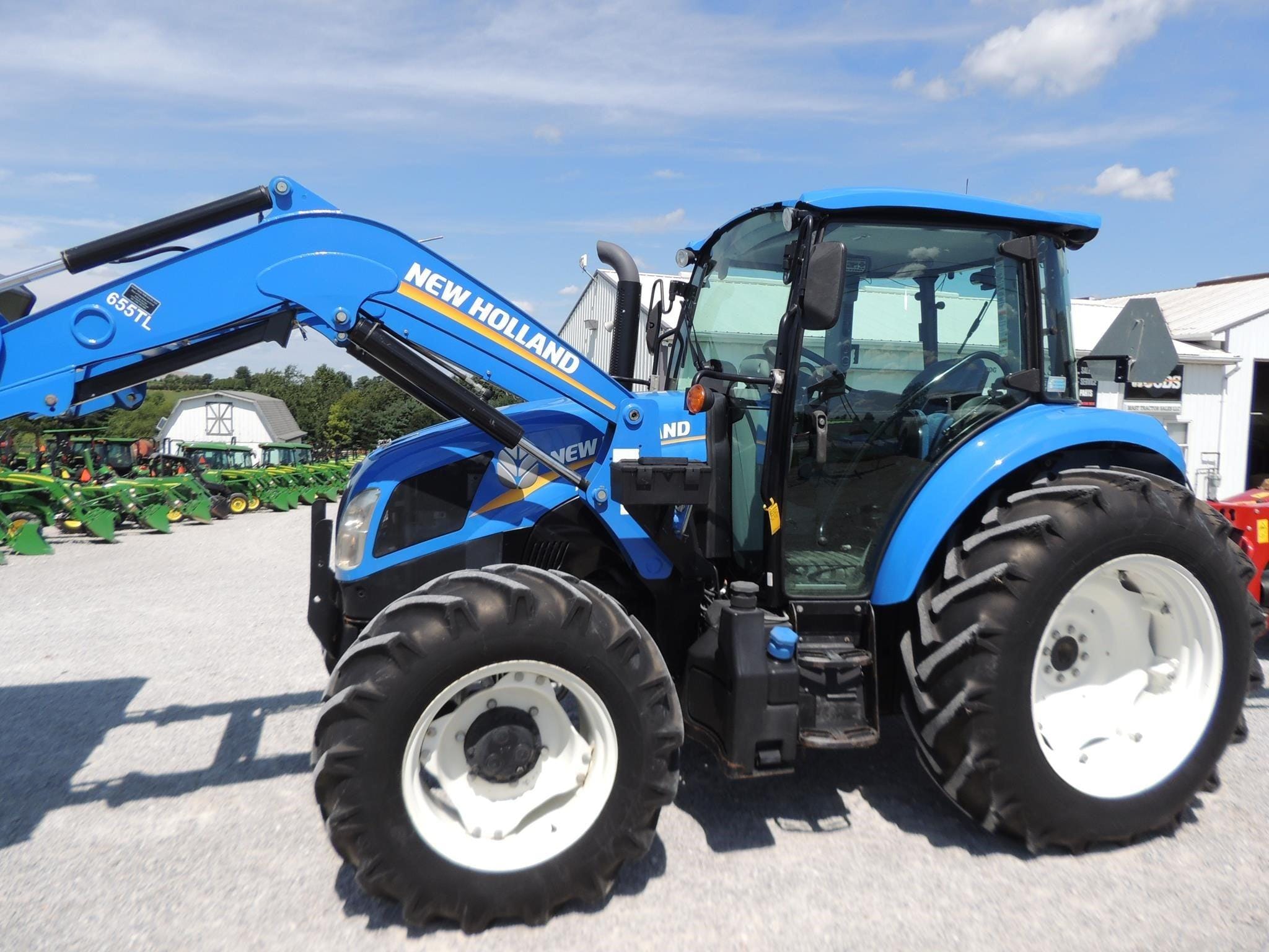 2015 New Holland T4.100 Equipment Image0