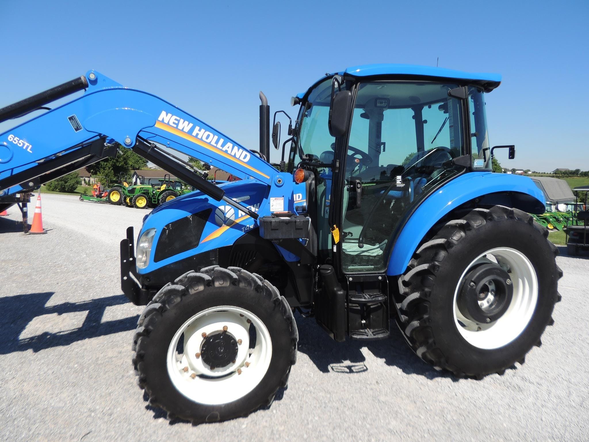 2015 New Holland T4.65 Equipment Image0