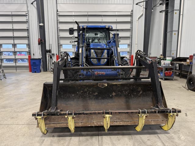 Image of New Holland T7.175 equipment image 2