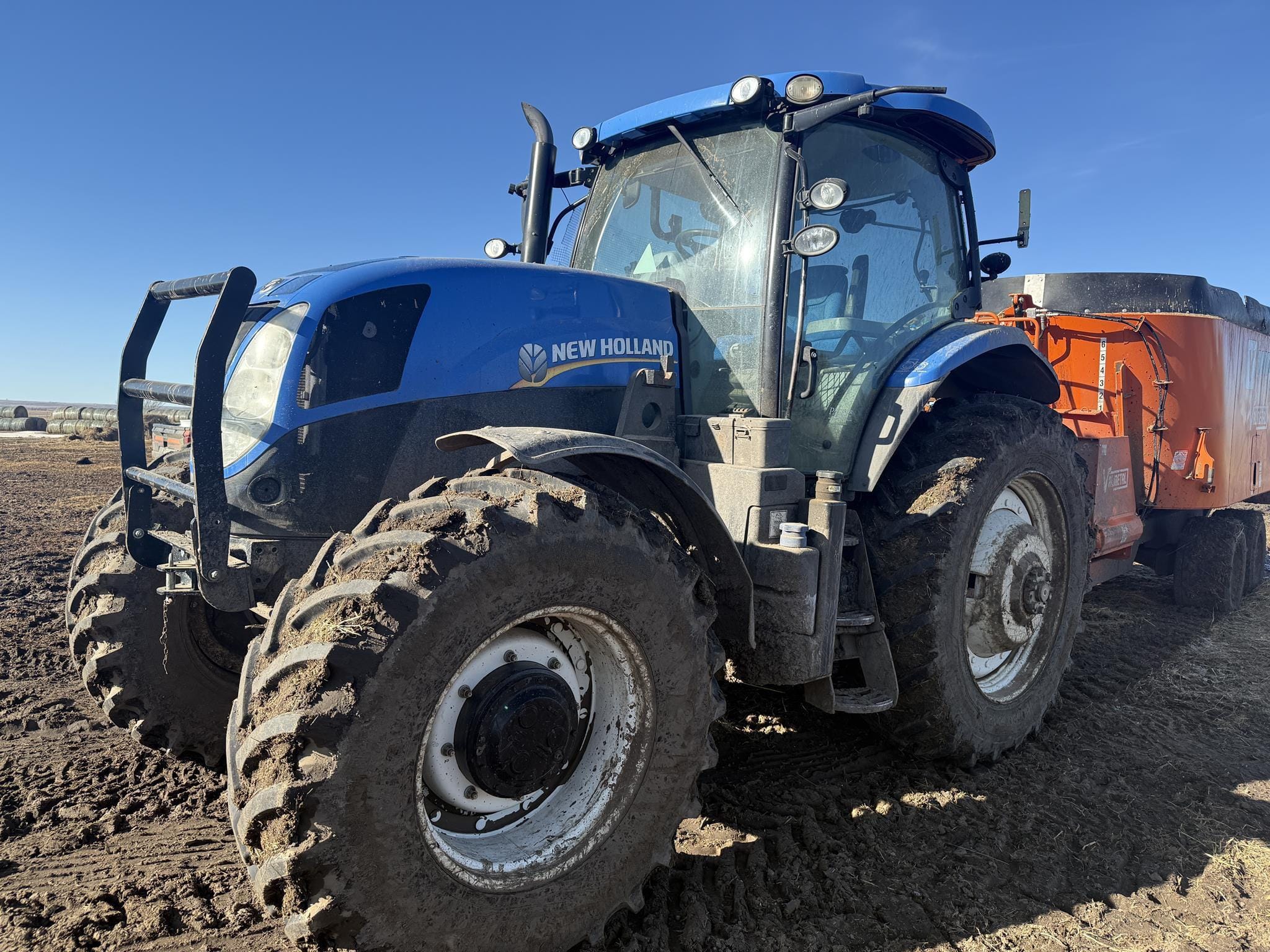 2015 New Holland T7.175 Equipment Image0
