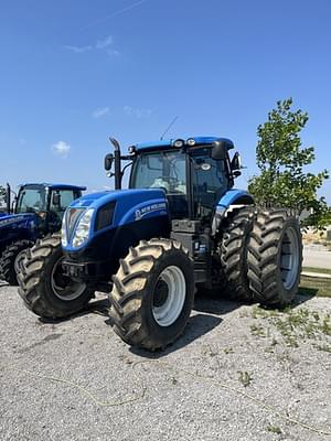 2015 New Holland T7.210 Image