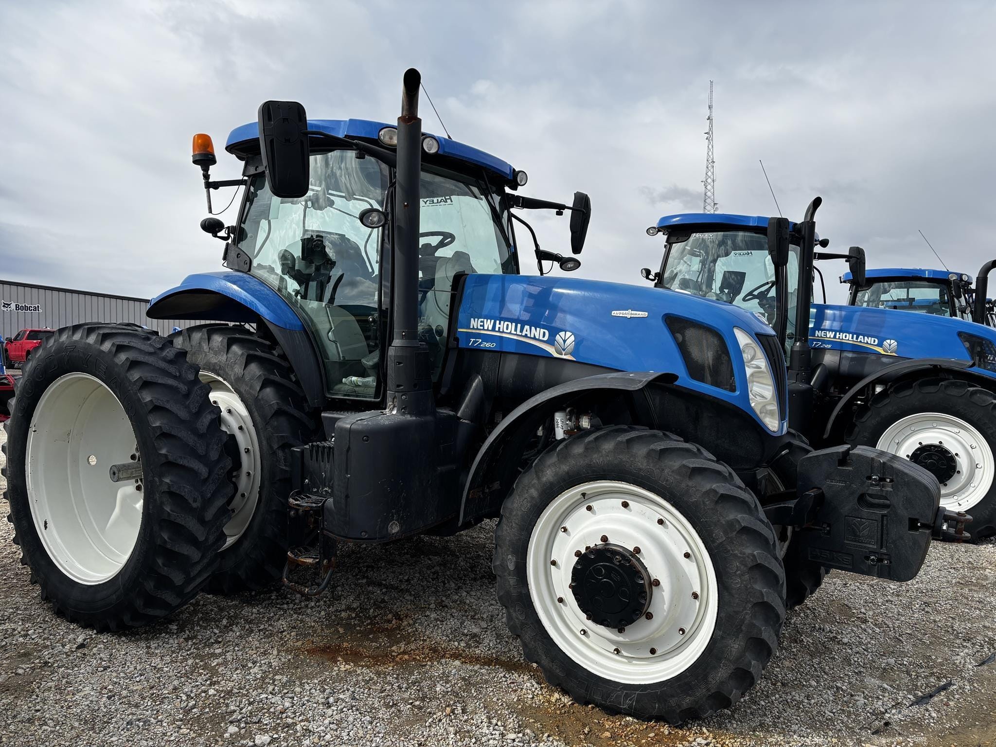 2015 New Holland T7.260 Equipment Image0
