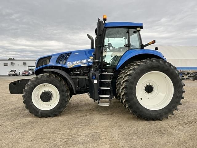 Image of New Holland T8.320 equipment image 3