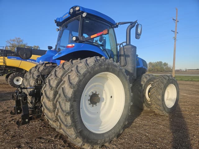 Image of New Holland T8.320 equipment image 4