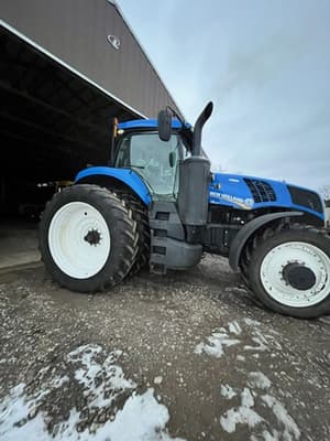 2015 New Holland T8.320 Image