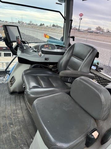 Image of New Holland T8.320 equipment image 3