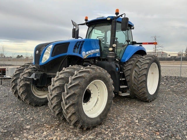 New Holland T8.320 Equipment Image0