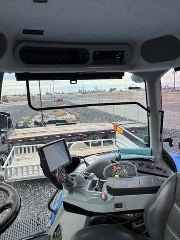 Image of New Holland T8.320 equipment image 4