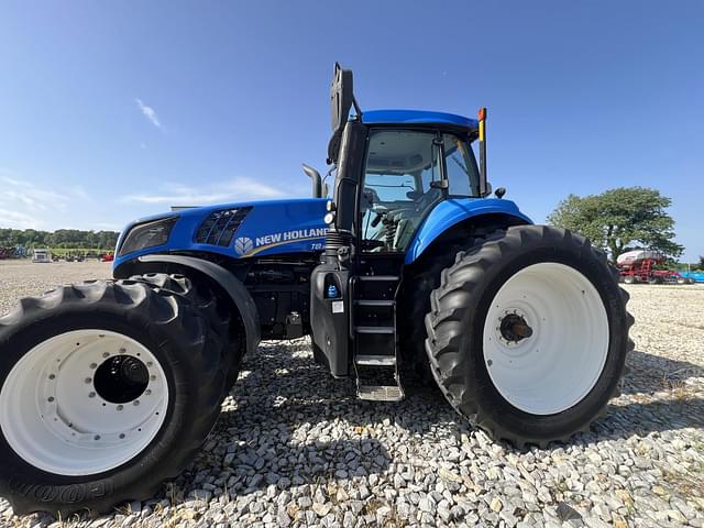 Image of New Holland T8.350 equipment image 3