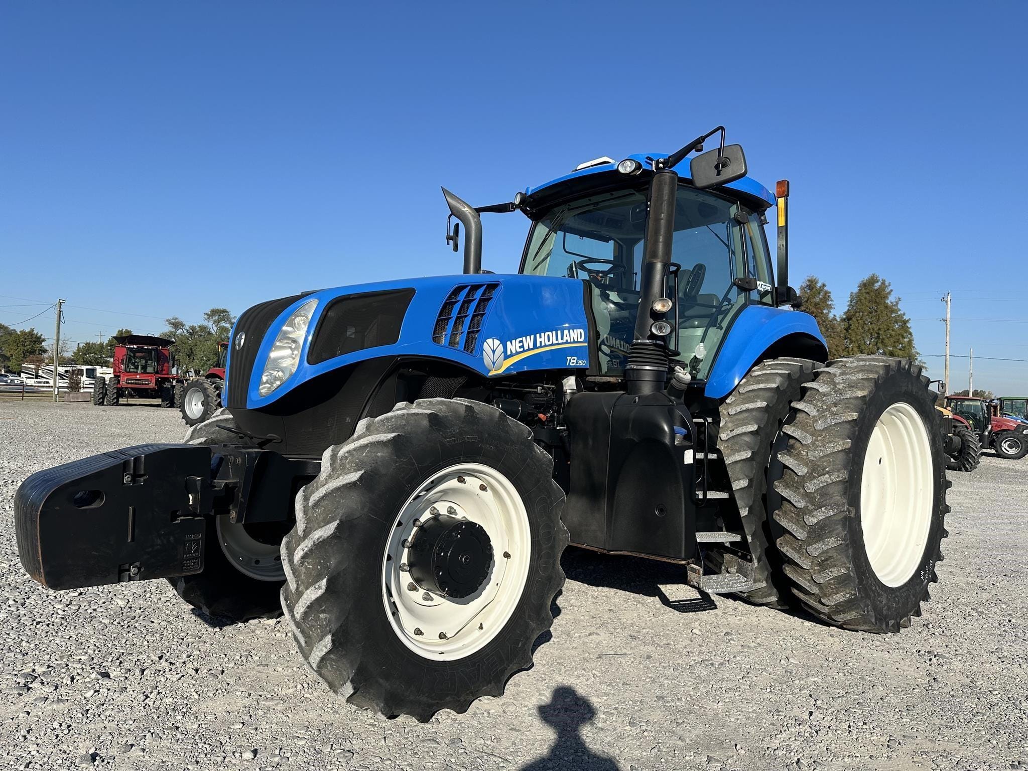 2015 New Holland T8.350 Equipment Image0