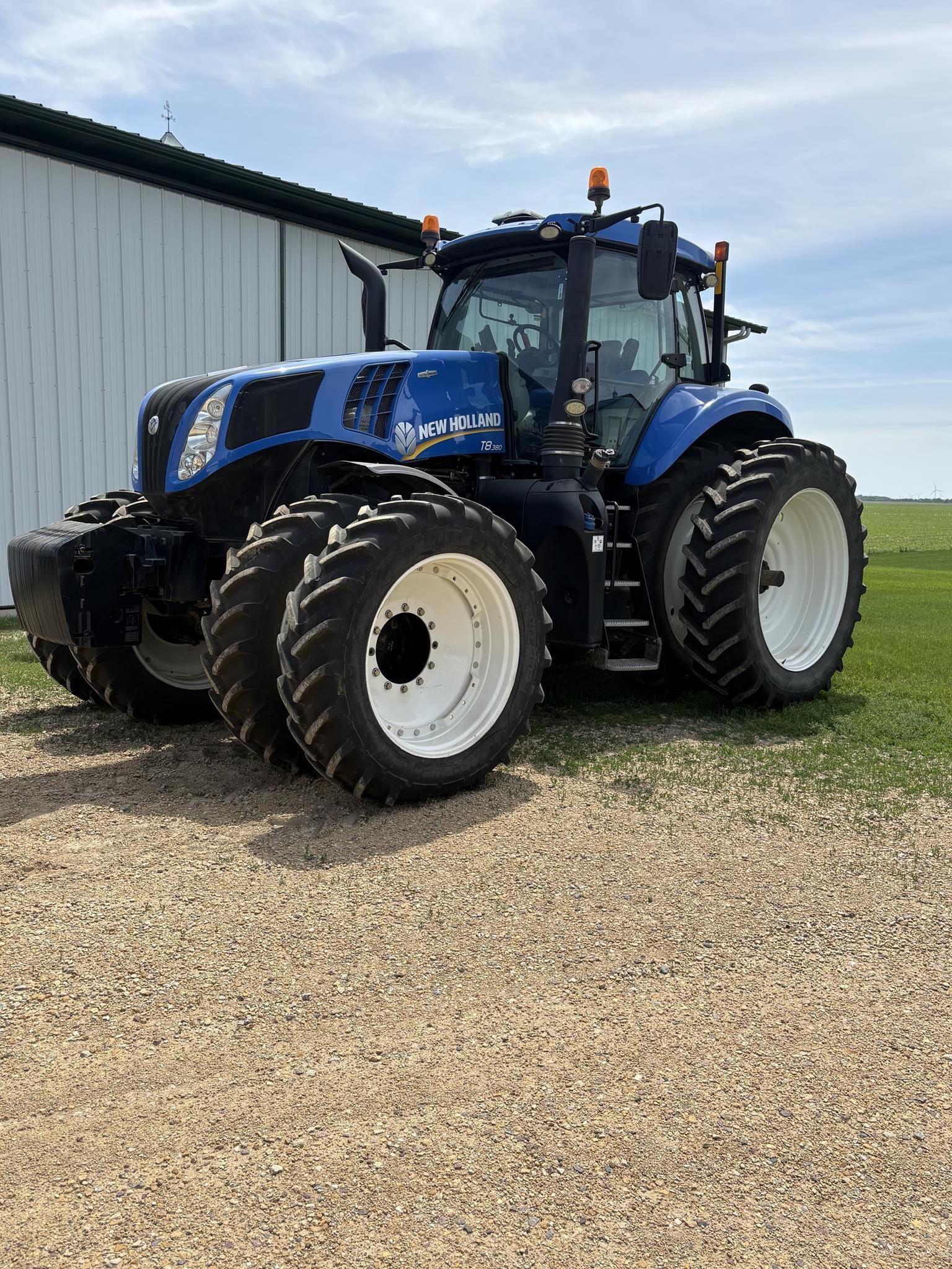 2015 New Holland T8.380 Equipment Image0