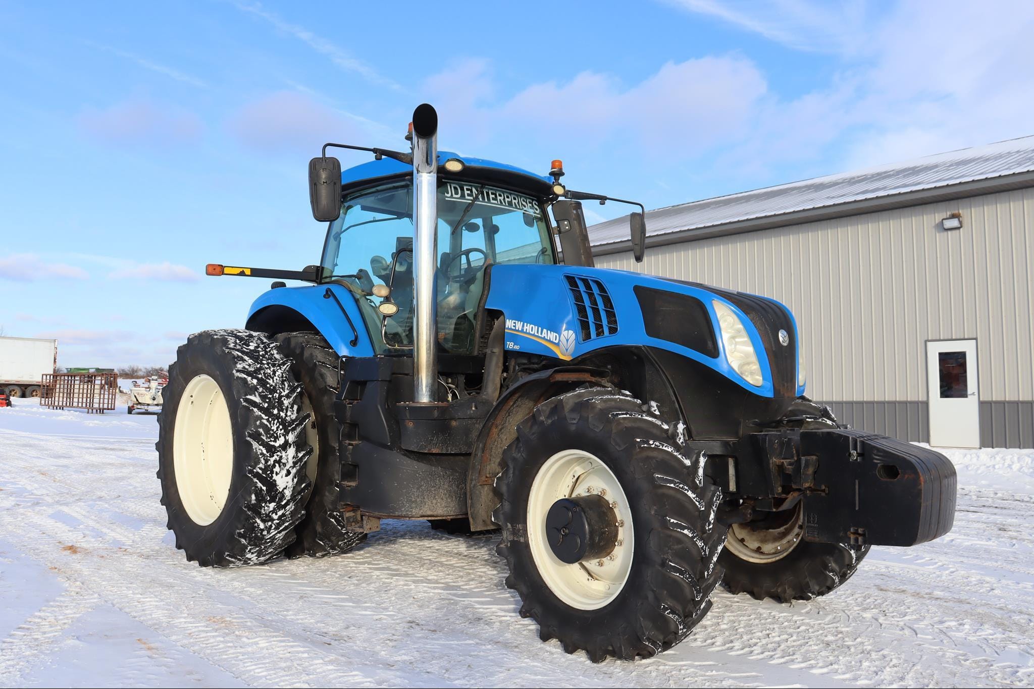 2015 New Holland T8.410 Equipment Image0