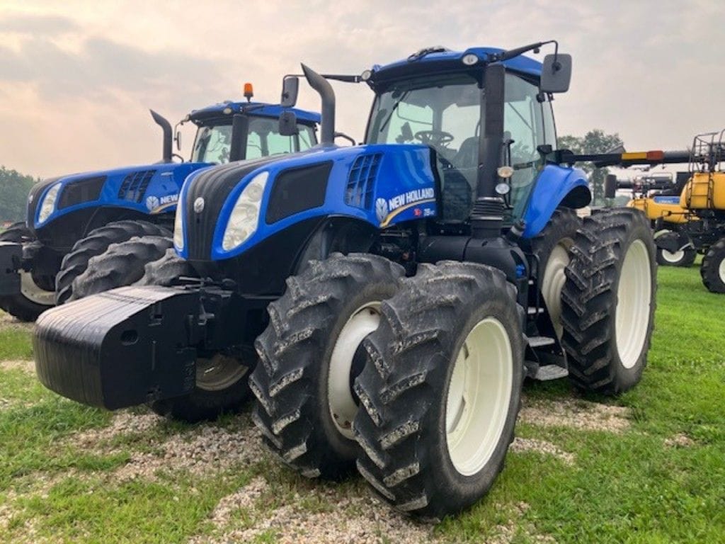 2016 New Holland T8.410 Equipment Image0