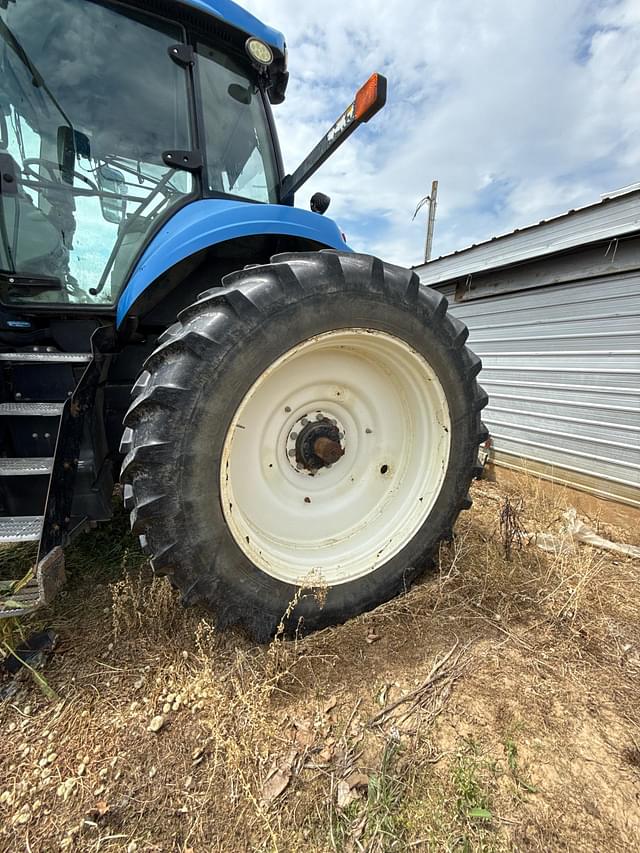 Image of New Holland T8.410 equipment image 3