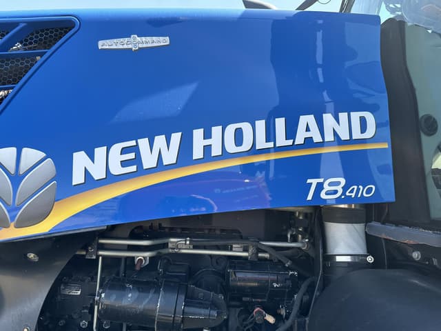 Image of New Holland T8.410 SmartTrax equipment image 3