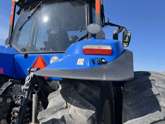 Image of New Holland T8.435 equipment image 4