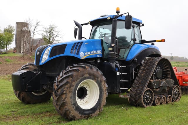 Image of New Holland T8.435 SmartTrax equipment image 3