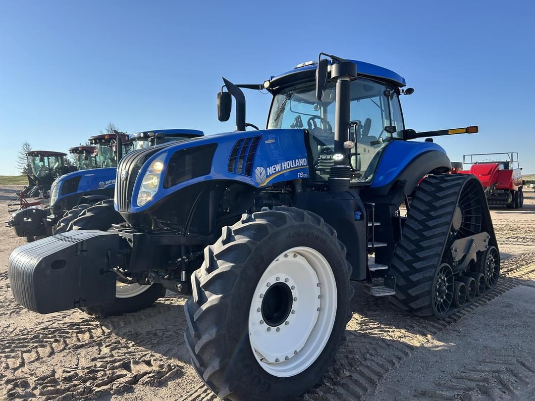 Image of New Holland T8.435 SmartTrax Primary image