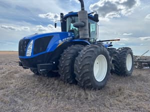 2015 New Holland T9.435 Image
