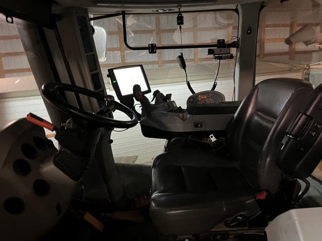 Image of New Holland T9.645 equipment image 4