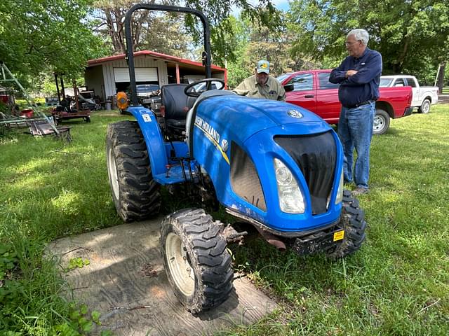 Image of New Holland Workmaster 33 equipment image 1