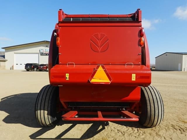 Image of New Holland RB560 Specialty Crop equipment image 2