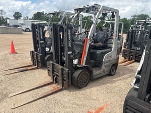 2015 Nissan MCP1F2A25LV Lot No. 2089 Construction For Sale with