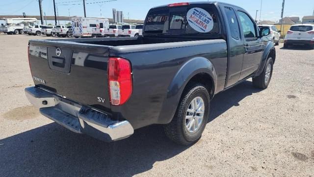 Image of Nissan Frontier equipment image 3