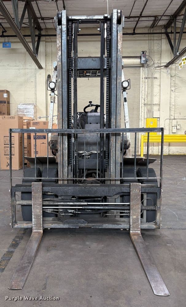 Image of Nissan 100 equipment image 1