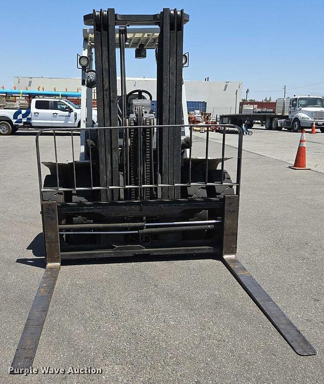 Image of Nissan 80 equipment image 1