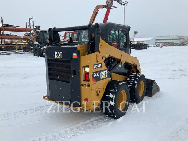 Image of Caterpillar 242D equipment image 2