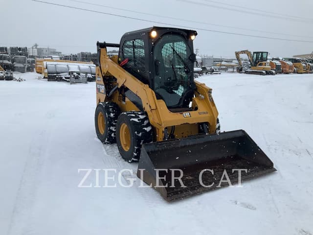 Image of Caterpillar 242D equipment image 1