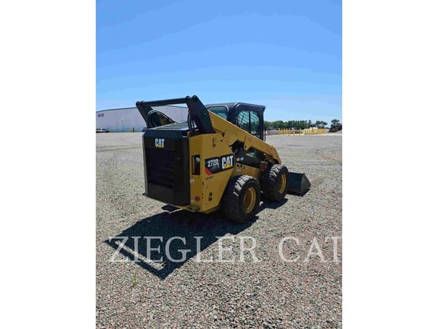 Image of Caterpillar 272D2 equipment image 2