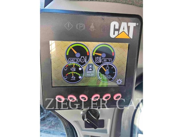 Image of Caterpillar 272D2 equipment image 4