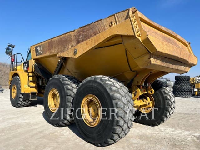 Image of Caterpillar 745C equipment image 3