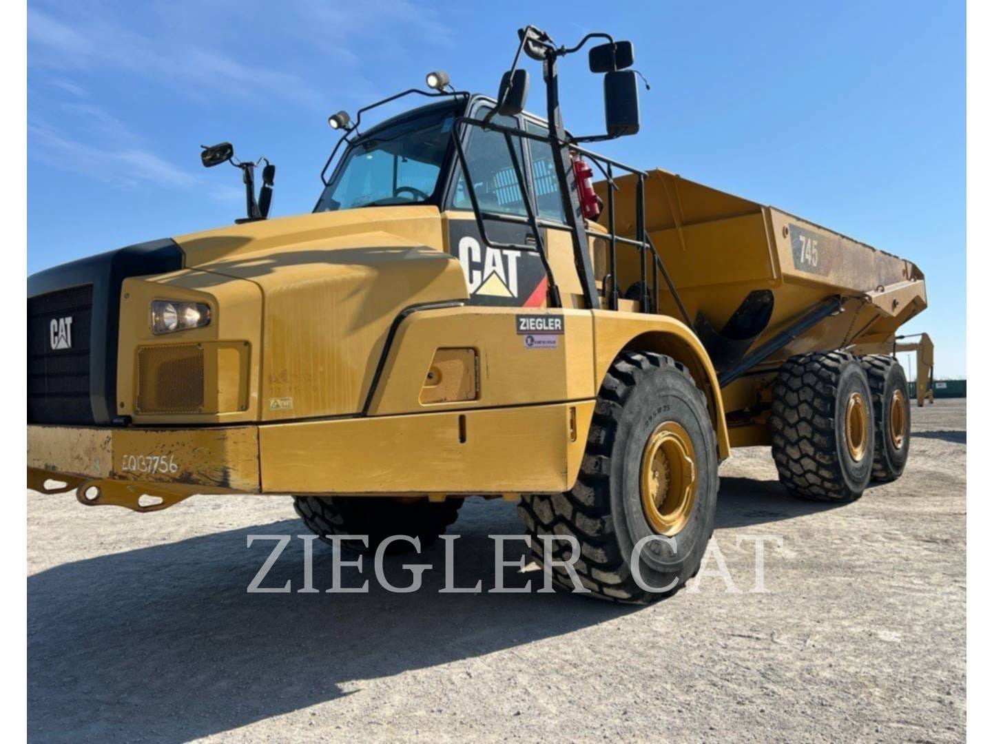 2015 Caterpillar 745C Equipment Image0