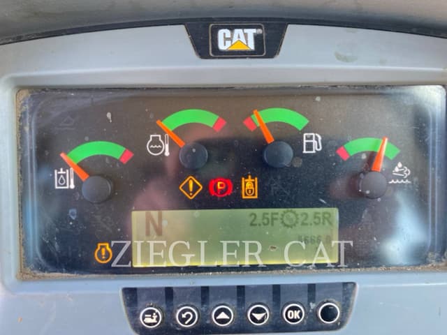 Image of Caterpillar 963K equipment image 4